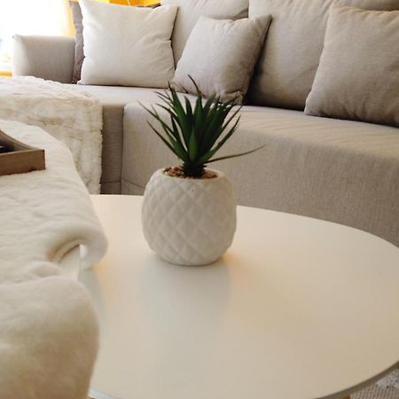 Chill Home : Appartement Cocooning Avec Jacuzzi Grandson Экстерьер фото