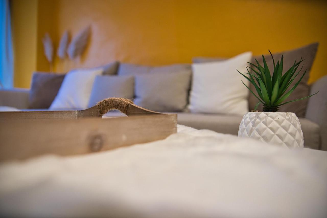Chill Home : Appartement Cocooning Avec Jacuzzi Grandson Экстерьер фото
